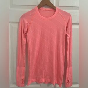 EUC Lululemon Run Swiftly Long Sleeve Top.
